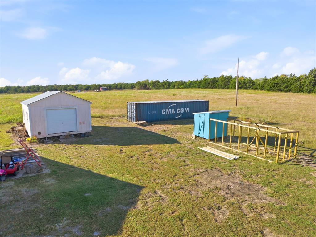 7292 County Road 1048, Celeste, TX 75423
