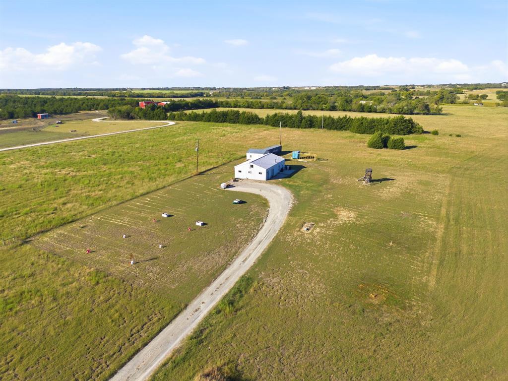 7292 County Road 1048, Celeste, TX 75423
