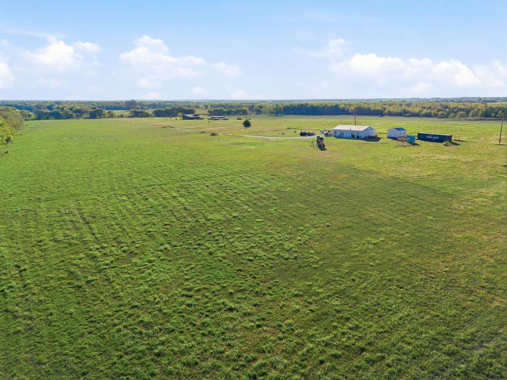 7292 County Road 1048, Celeste, TX 75423