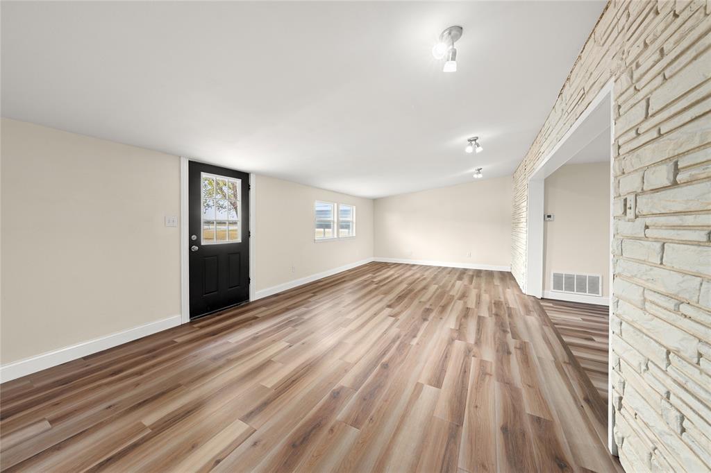 11101 China Spring Road, Waco, TX 76708