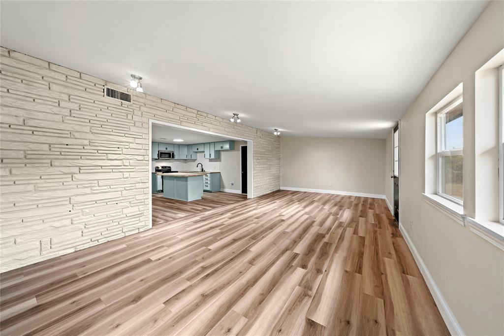 11101 China Spring Road, Waco, TX 76708