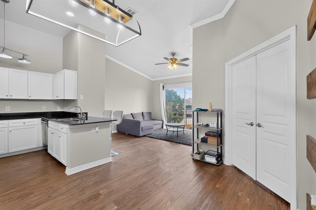 330 Las Colinas Boulevard E, #452, Irving, TX 75039
