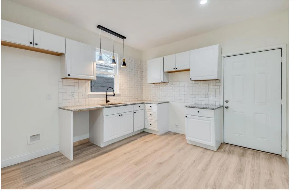 805 W 9th Street, Dallas, TX 75208