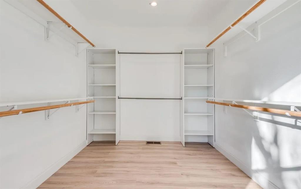 805 W 9th Street, Dallas, TX 75208