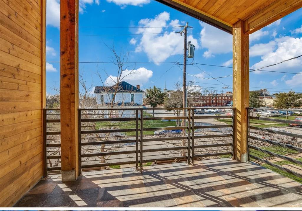 805 W 9th Street, Dallas, TX 75208