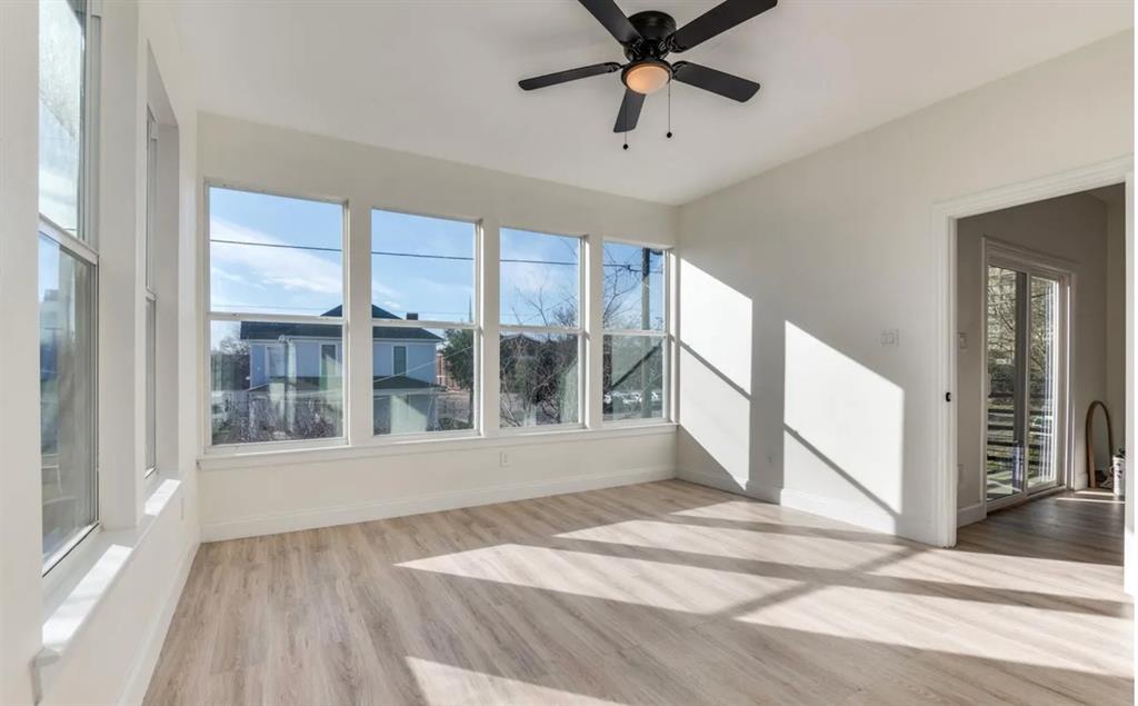 805 W 9th Street, Dallas, TX 75208