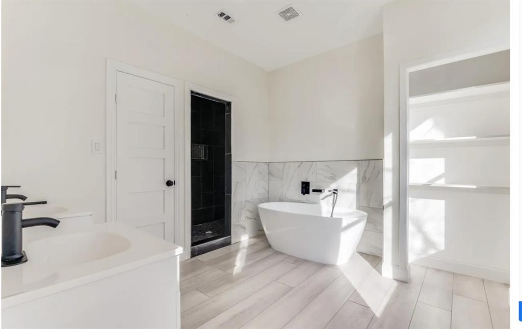 805 W 9th Street, Dallas, TX 75208