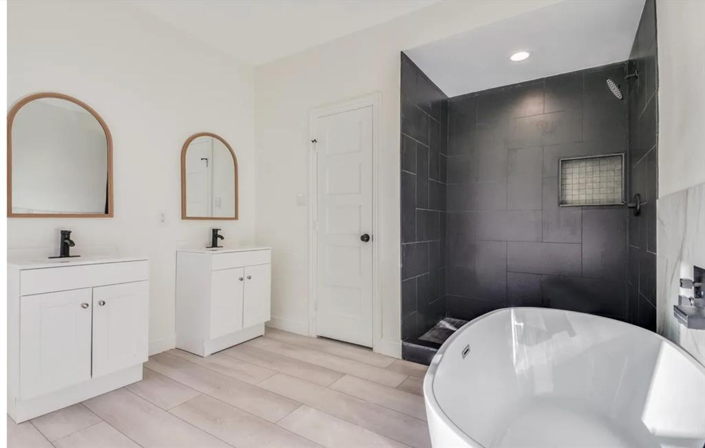 805 W 9th Street, Dallas, TX 75208