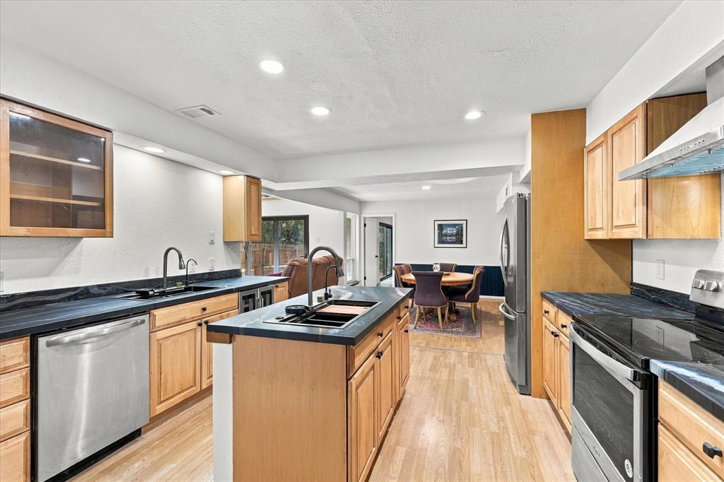 7638 Royal Lane, Dallas, TX 75230