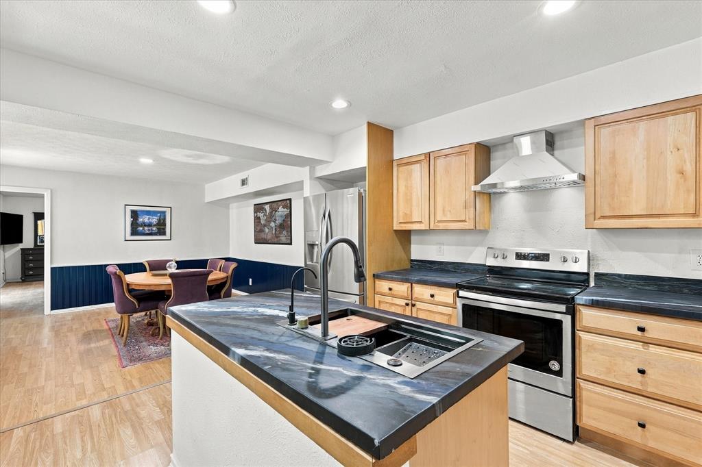 7638 Royal Lane, Dallas, TX 75230
