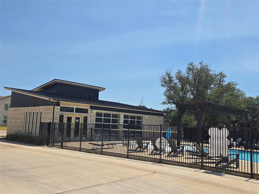 9839 Romo Street, Irving, TX 75063