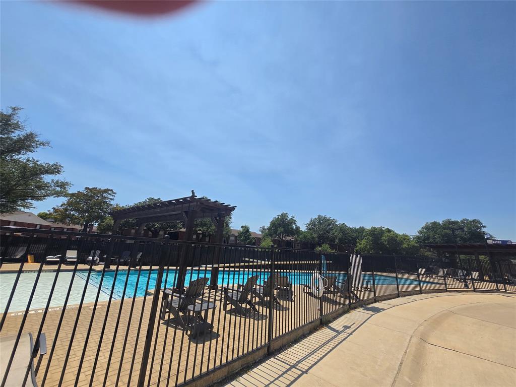 9839 Romo Street, Irving, TX 75063
