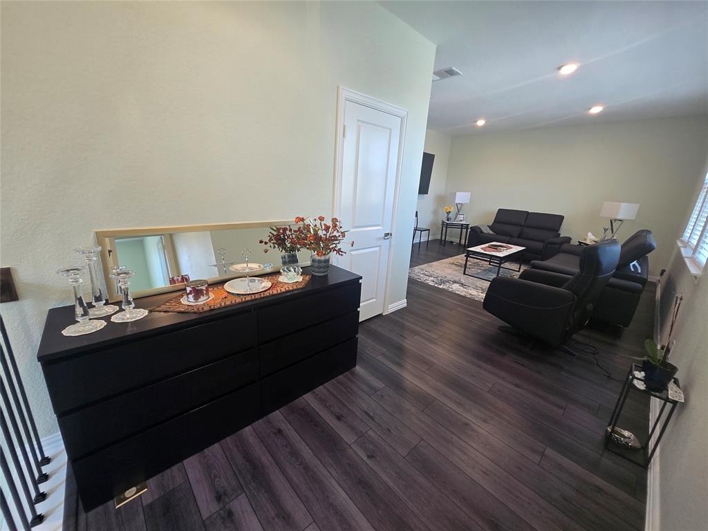 9839 Romo Street, Irving, TX 75063