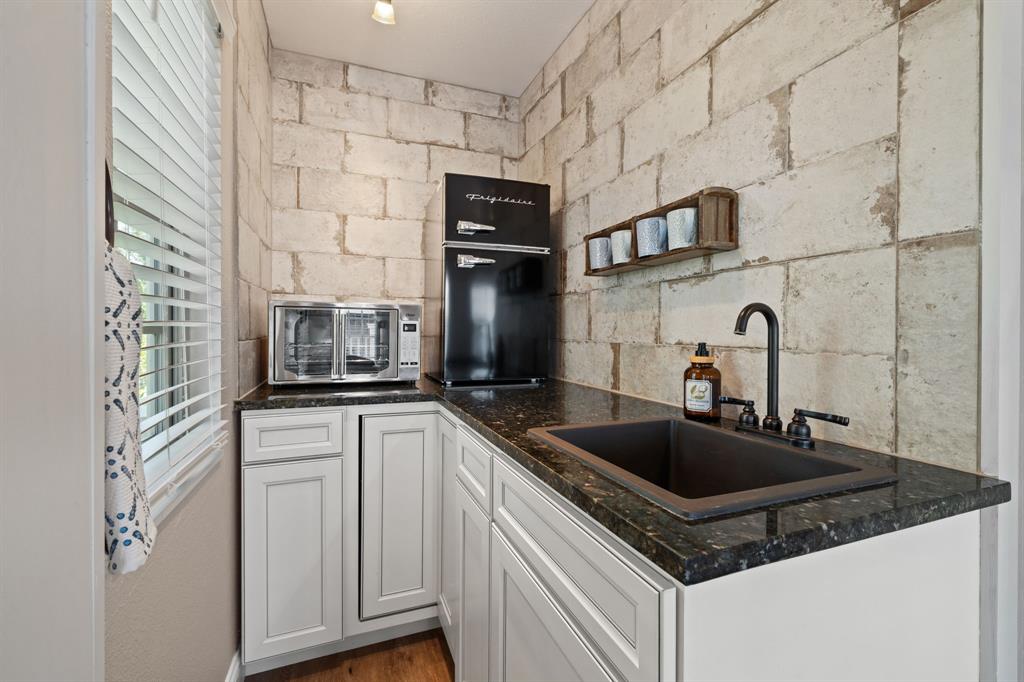 2324 Grassmere Lane, McKinney, TX 75071