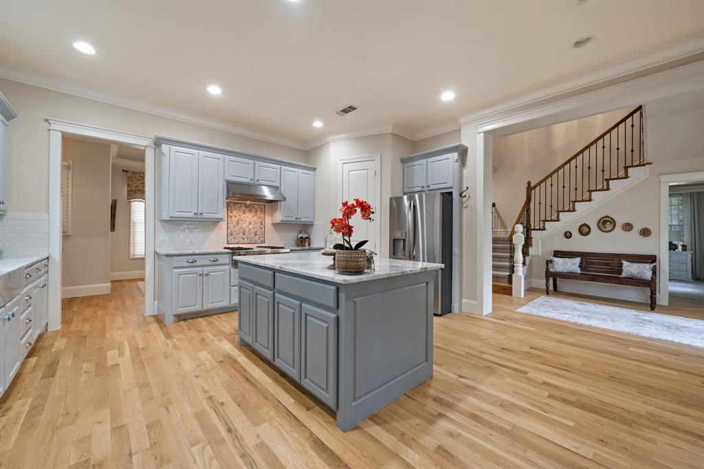 2324 Grassmere Lane, McKinney, TX 75071