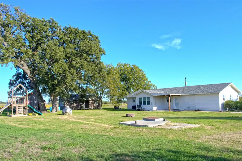 325 & 321 Grassy Way, Elm Mott, TX 76640 325 & 321 Grassy Way, Elm Mott, TX 76640