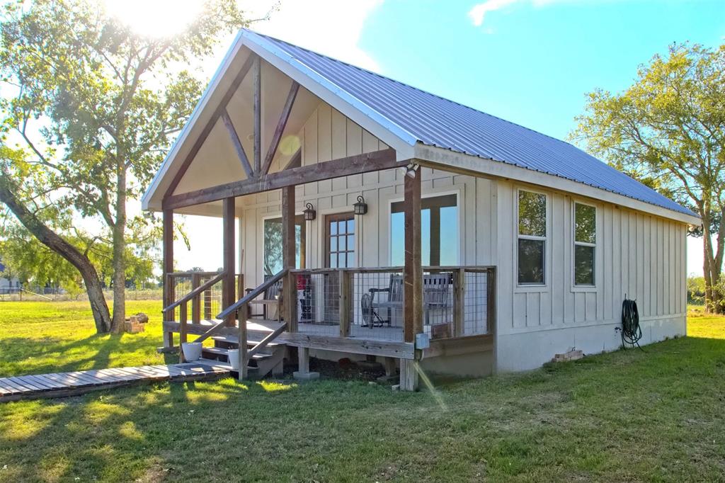325 & 321 Grassy Way, Elm Mott, TX 76640