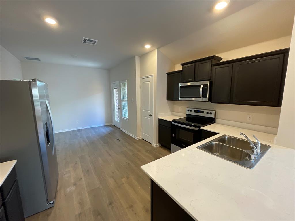 1315 DRAPER Lane, Forney, TX 75126