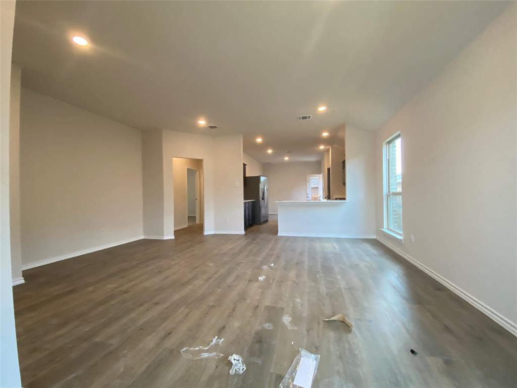 1315 DRAPER Lane, Forney, TX 75126