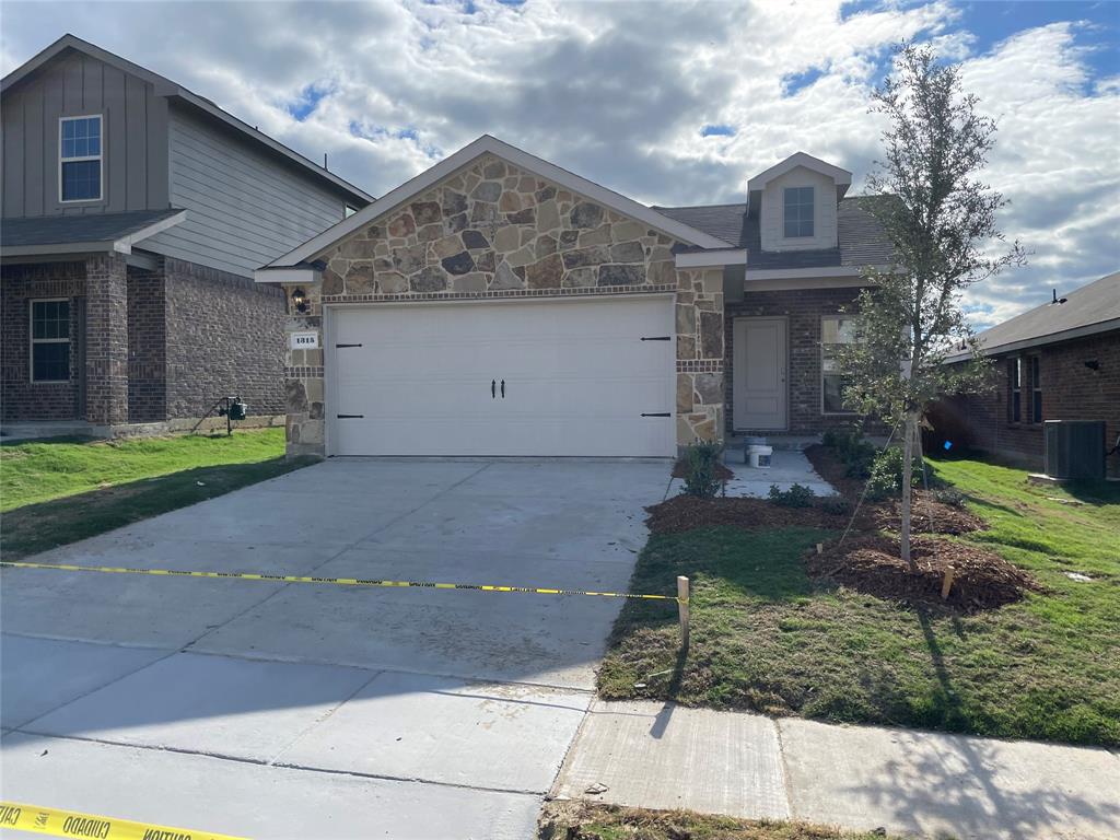 1315 DRAPER Lane, Forney, TX 75126