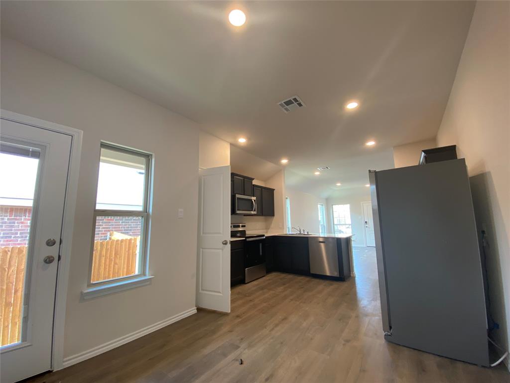 1315 DRAPER Lane, Forney, TX 75126