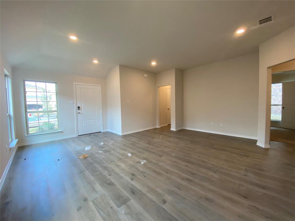 1315 DRAPER Lane, Forney, TX 75126