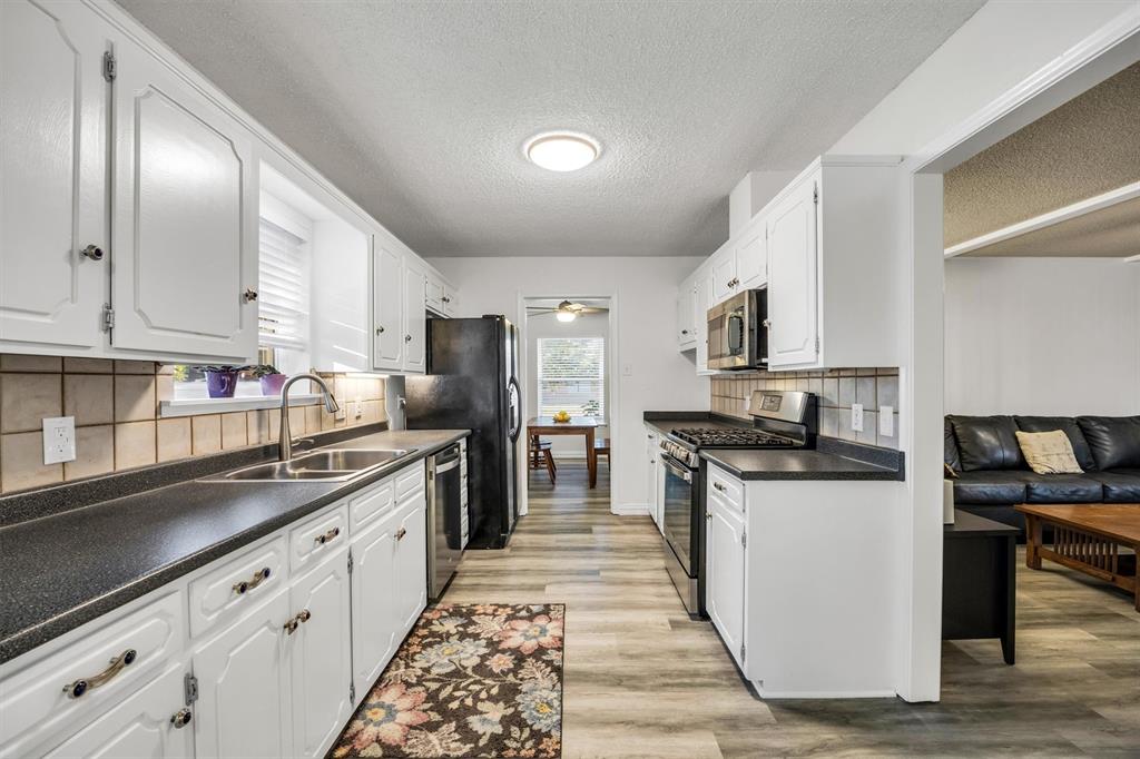 13760 Rolling Hills Lane, Dallas, TX 75240