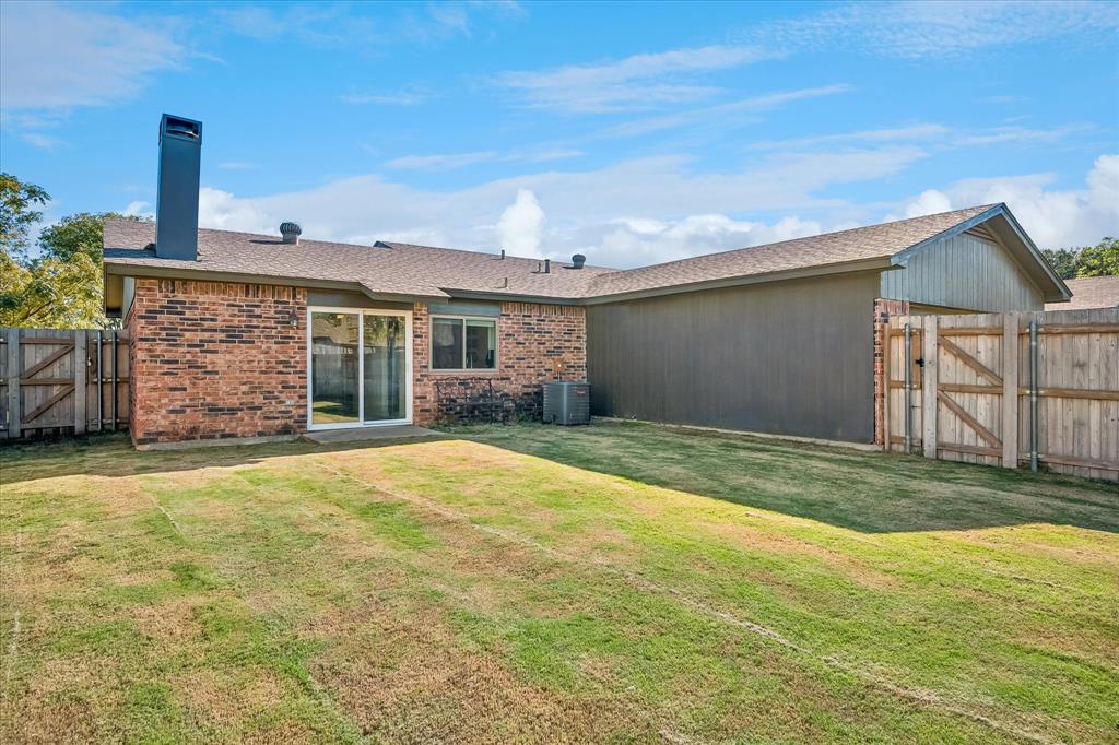 2219 Crockett Drive, Carrollton, TX 75006