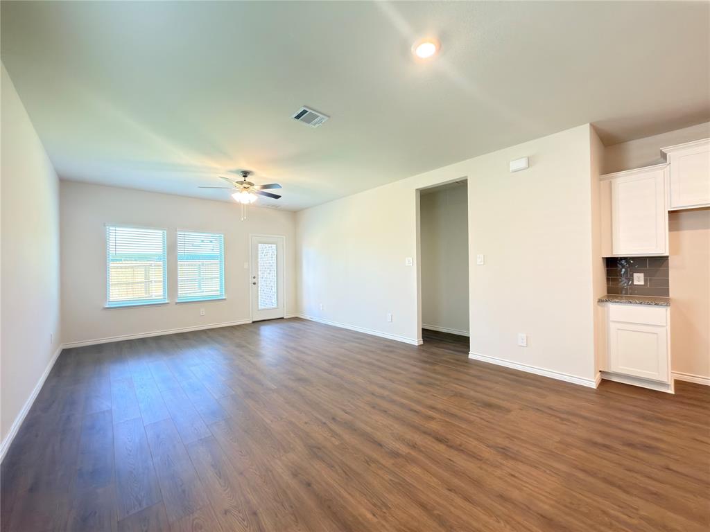 1907 Lostwood Drive, Princeton, TX 75407