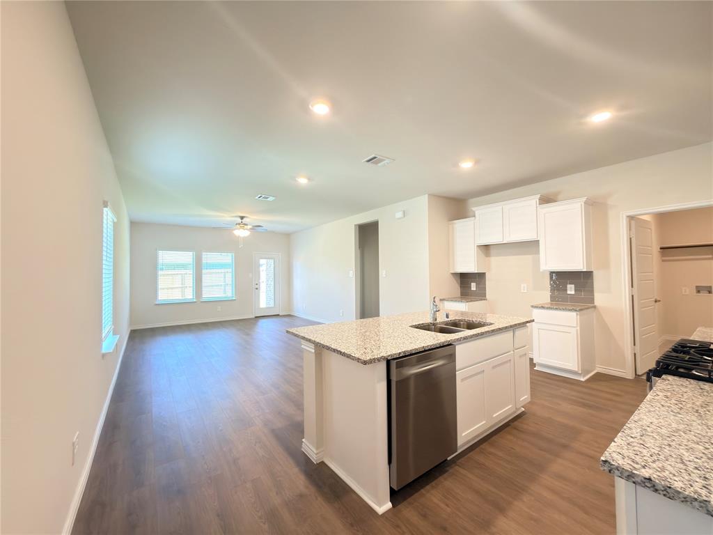 1907 Lostwood Drive, Princeton, TX 75407