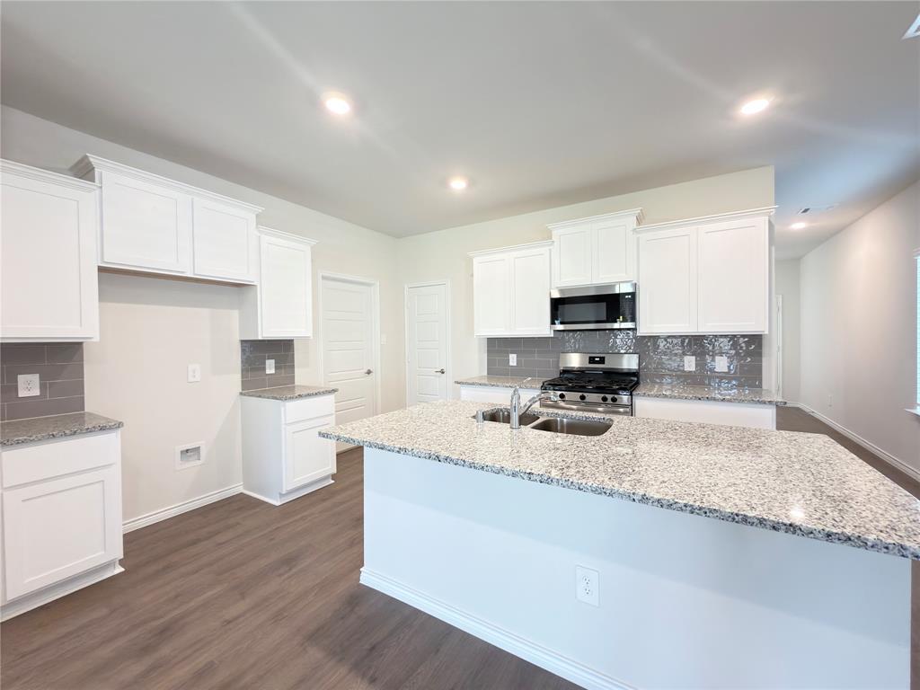 1907 Lostwood Drive, Princeton, TX 75407