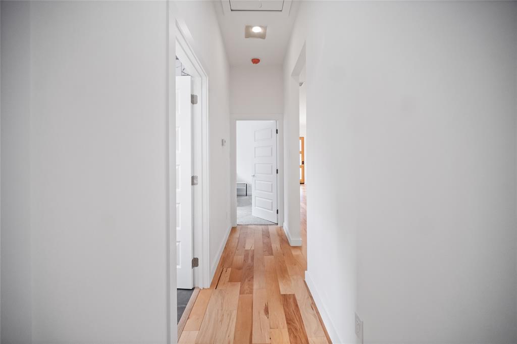 1350 Strickland Street, Dallas, TX 75216
