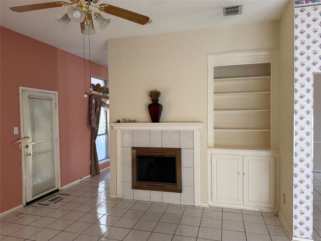 7213 Crabtree Lane, North Richland Hills, TX 76182