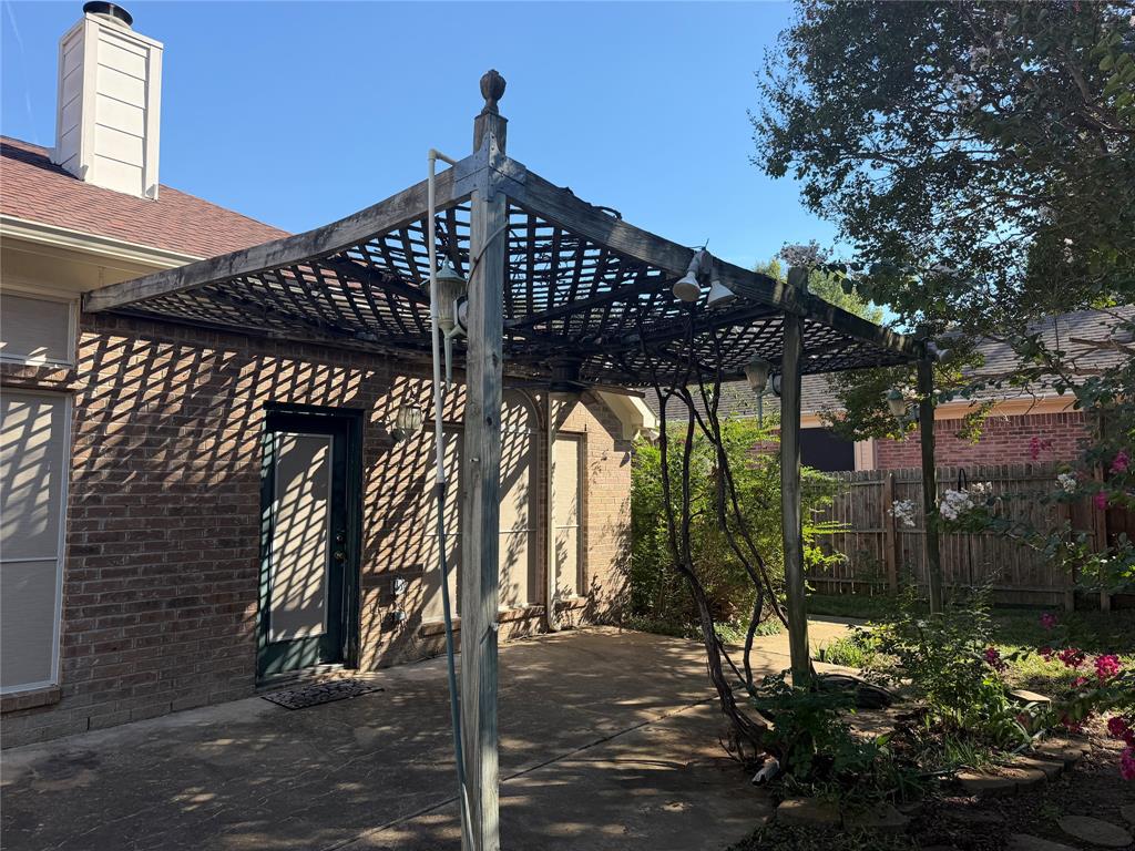 7213 Crabtree Lane, North Richland Hills, TX 76182