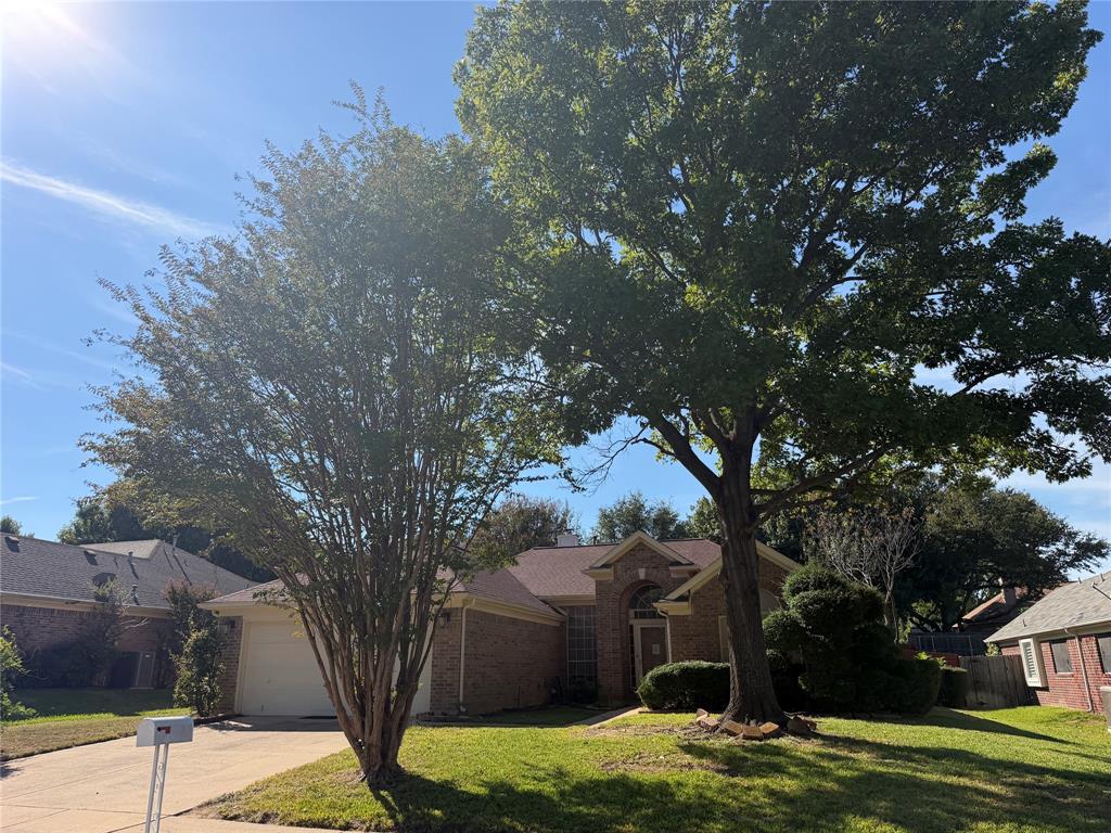 7213 Crabtree Lane, North Richland Hills, TX 76182