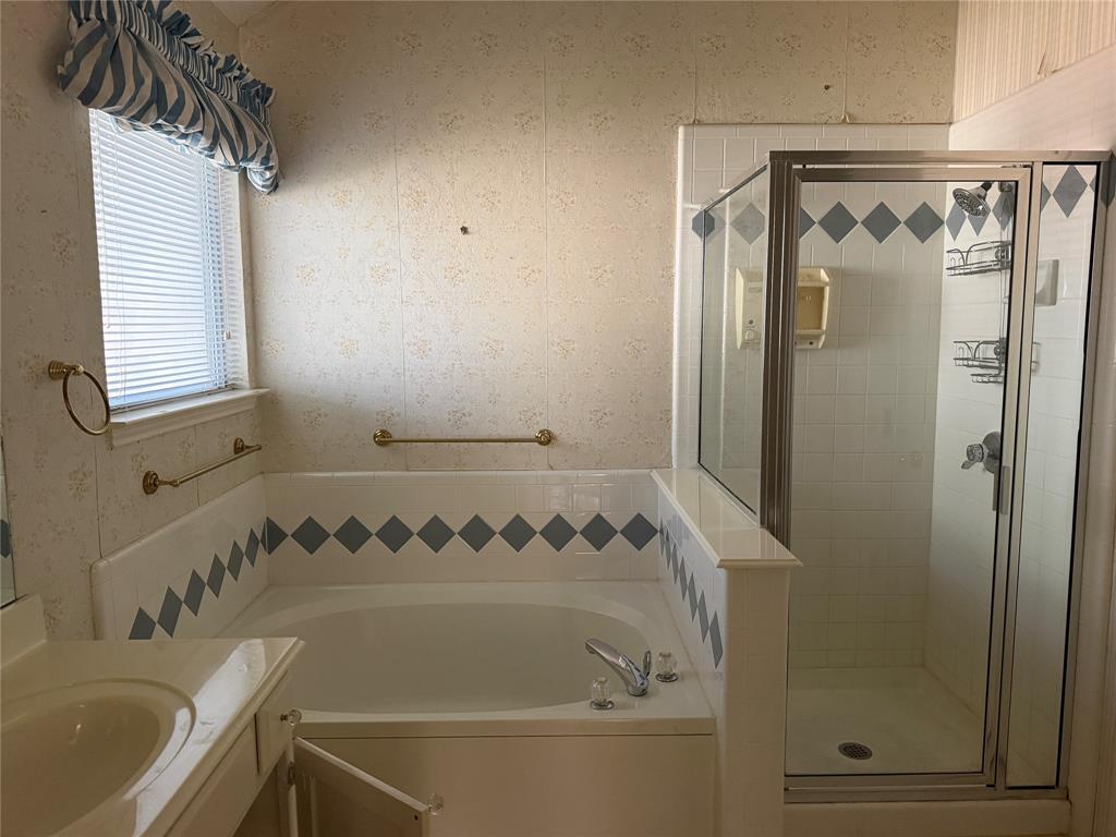 7213 Crabtree Lane, North Richland Hills, TX 76182