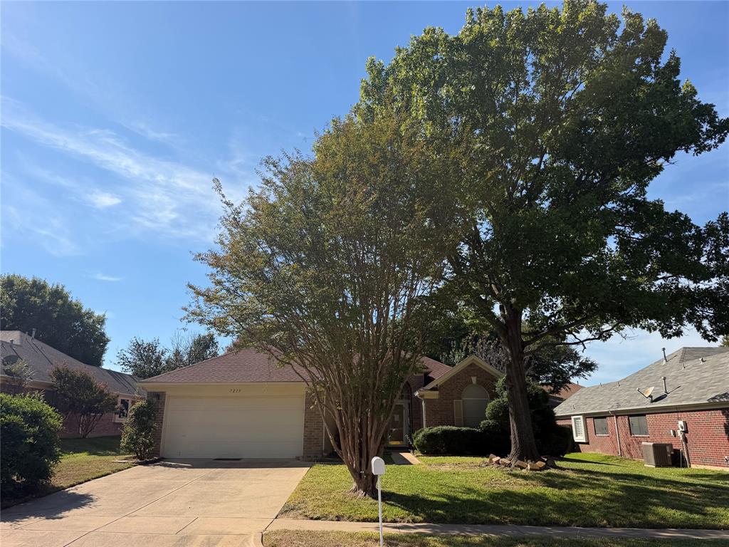 7213 Crabtree Lane, North Richland Hills, TX 76182