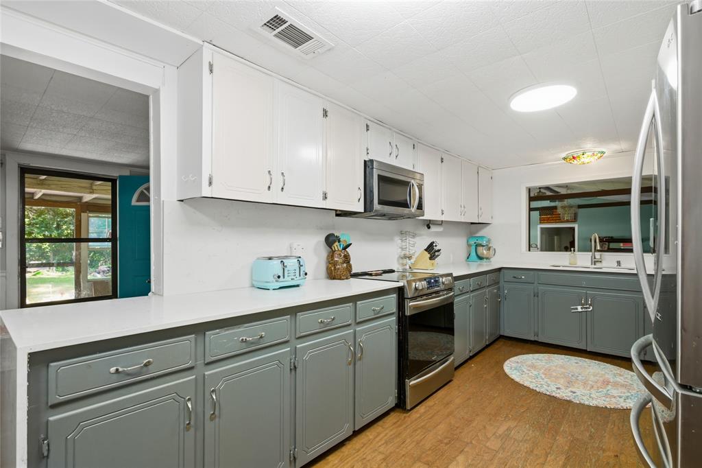 1641 Ben Davis Drive, Garland, TX 75040