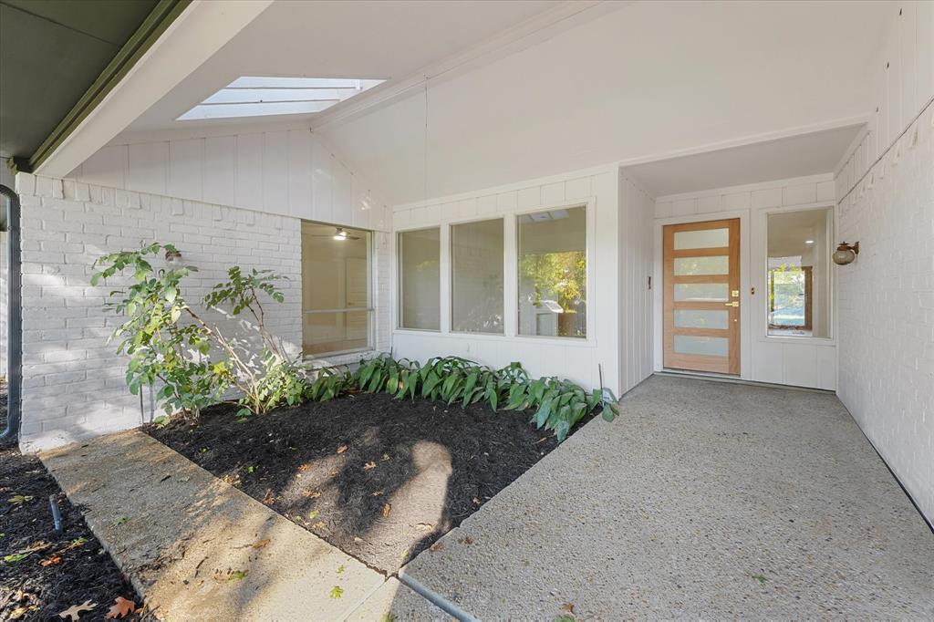 6727 Southpoint Drive, Dallas, TX 75248
