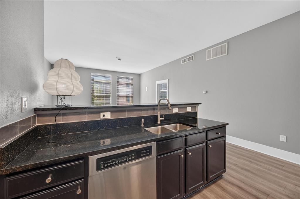 2305 Worthington Street, #202, Dallas, TX 75204
