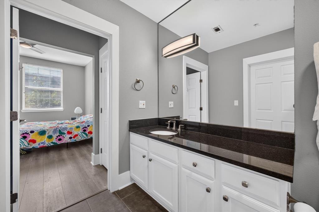 2305 Worthington Street, #202, Dallas, TX 75204