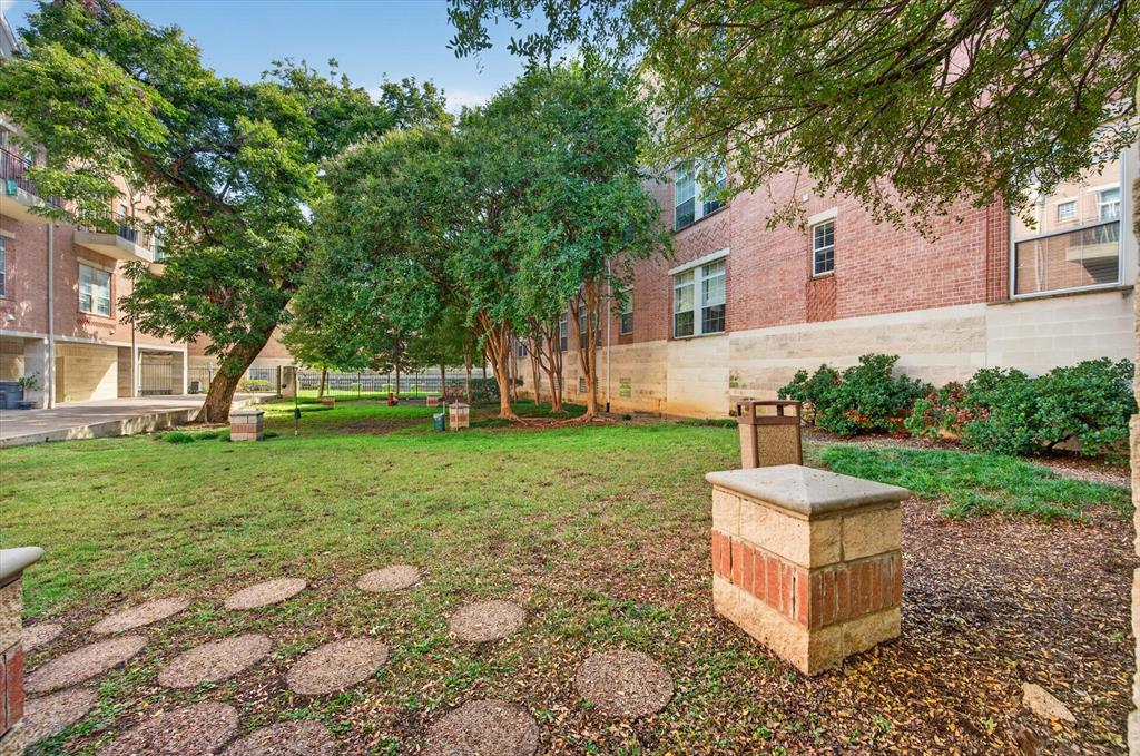 2305 Worthington Street, #202, Dallas, TX 75204