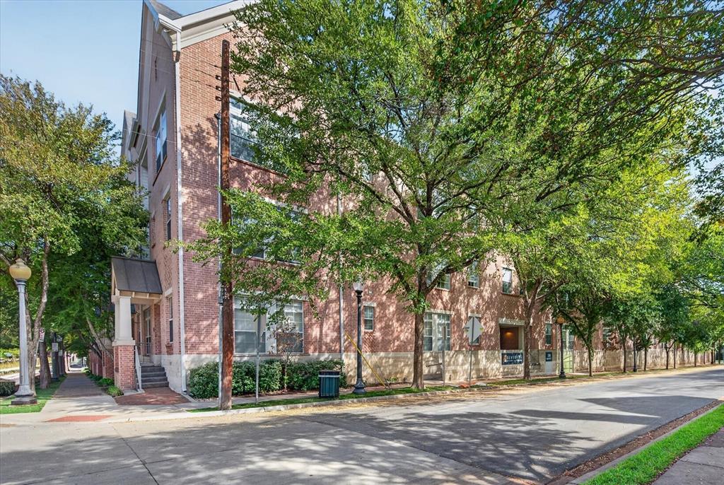 2305 Worthington Street, #202, Dallas, TX 75204
