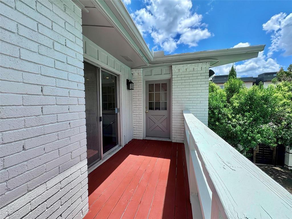 4347 Dickason Avenue, #207, Dallas, TX 75219