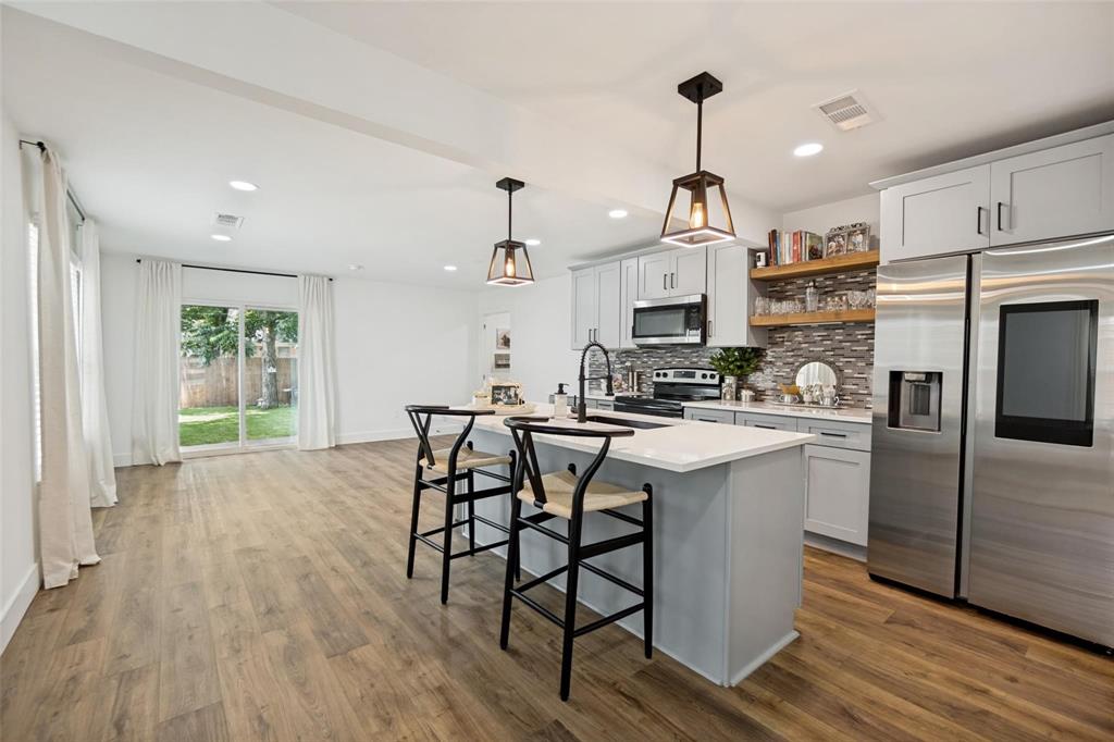 10229 San Juan Avenue, Dallas, TX 75228 10229 San Juan Avenue, Dallas, TX 75228