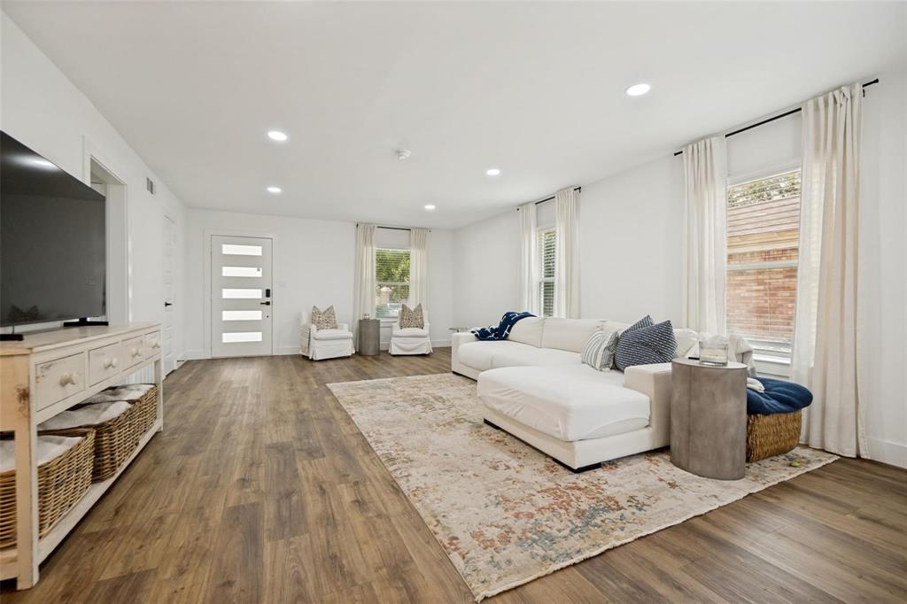 10229 San Juan Avenue, Dallas, TX 75228 10229 San Juan Avenue, Dallas, TX 75228