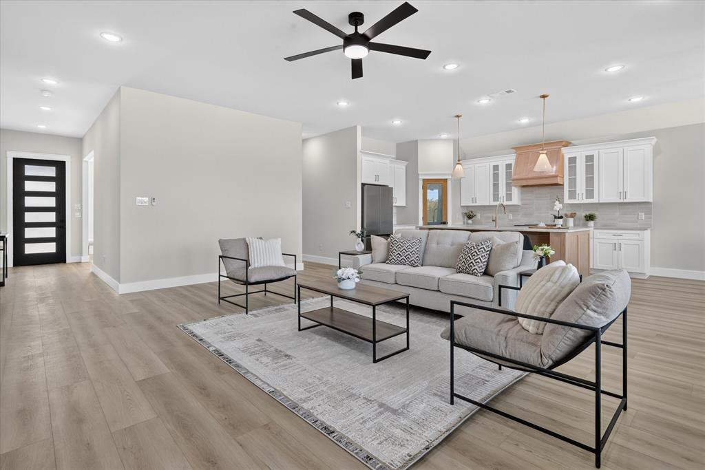 1657 Brookview Drive, Lancaster, TX 75146