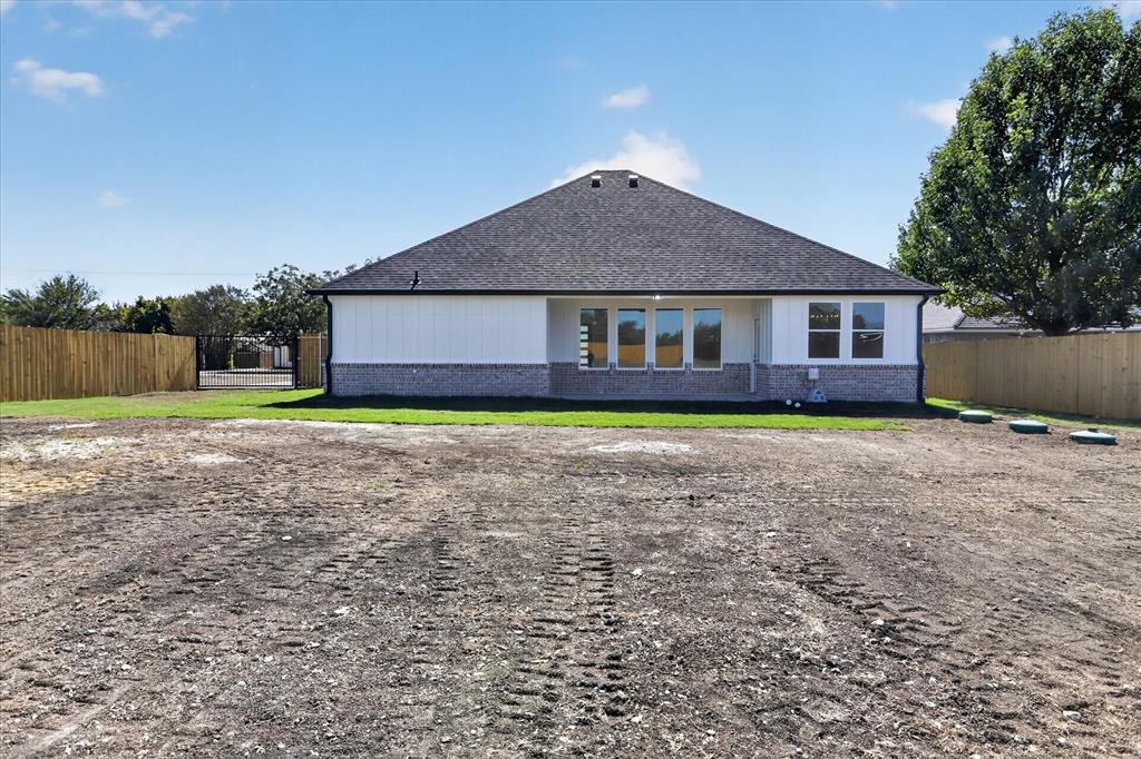 1657 Brookview Drive, Lancaster, TX 75146