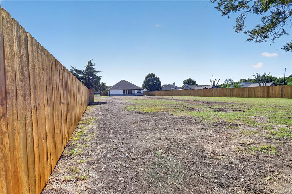 1657 Brookview Drive, Lancaster, TX 75146