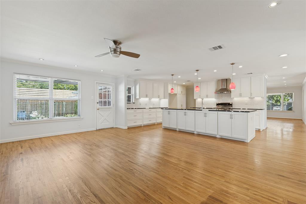541 Woolsey Drive, Dallas, TX 75224